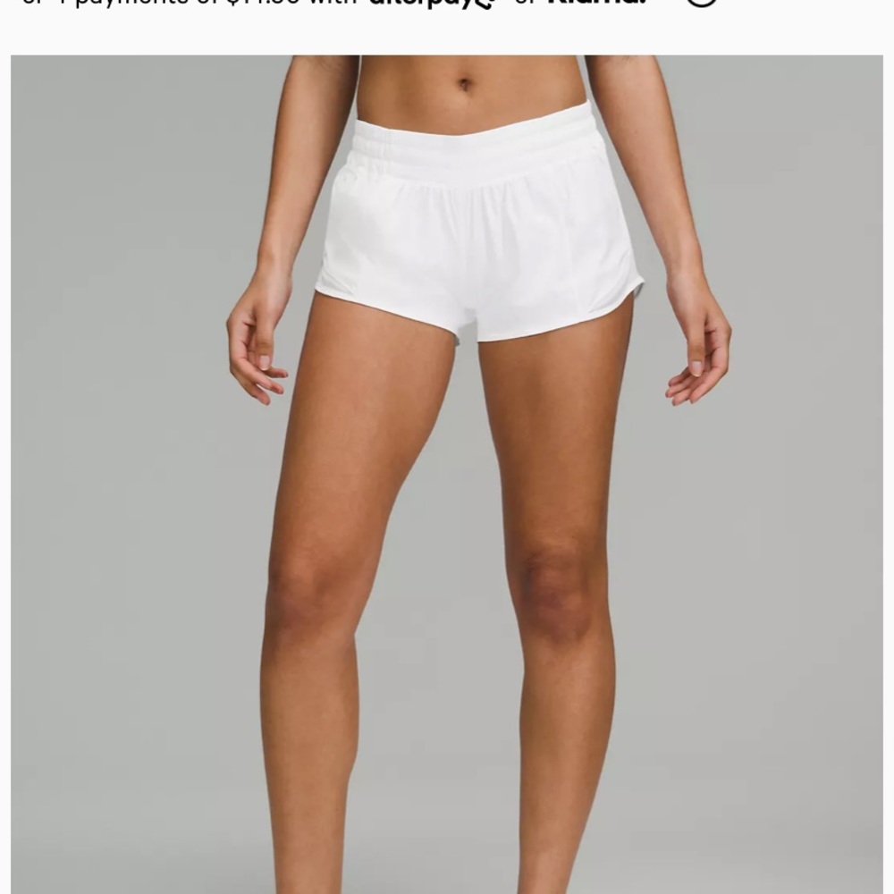 Lululemon hottie hot low rise 2.5 inch shorts